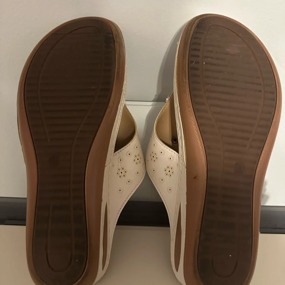 Elegant‎ White Women's Sandals